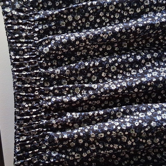 Ditsy Floral Pull-on Midi Maxi Skirt Poly/Spandex Blend Boho Cottagecore M - Picture 4 of 5